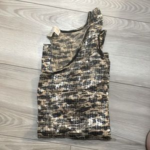 Michael kors size 3X. Nothing wrong with it. Doesn’t fit anymore.